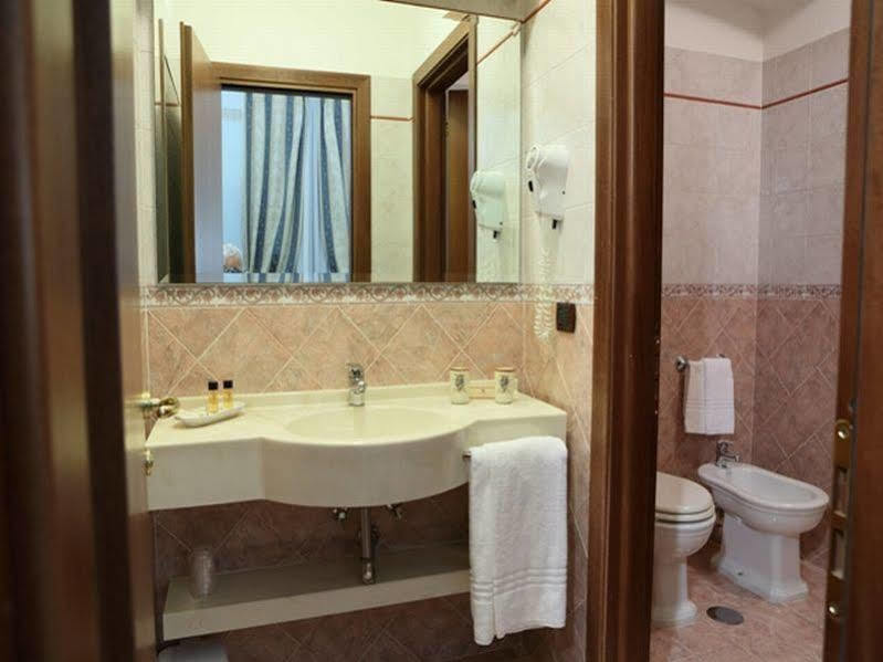 Casa Isabella Exclusive Hotel Mottola Bagian luar foto